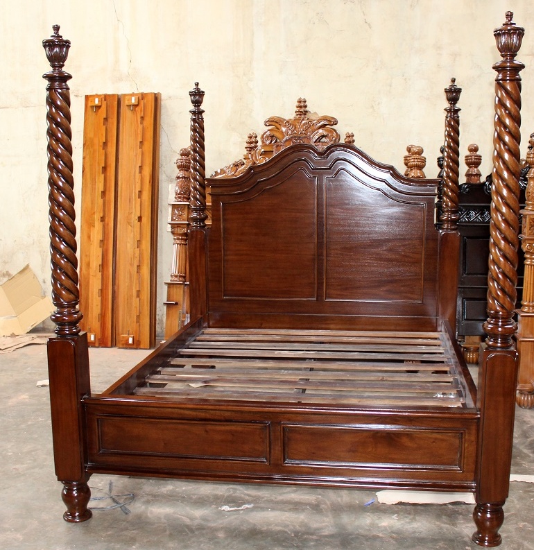 Mansion Pillar Bed Annies Loft